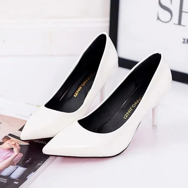 Hot Selling Frauen Schuhe Pointed Toe Pumps Lackleder Kleid Rot 8CM High Heels Bootsschuhe Shadow Wedding Schuhe Zapatos Mujer