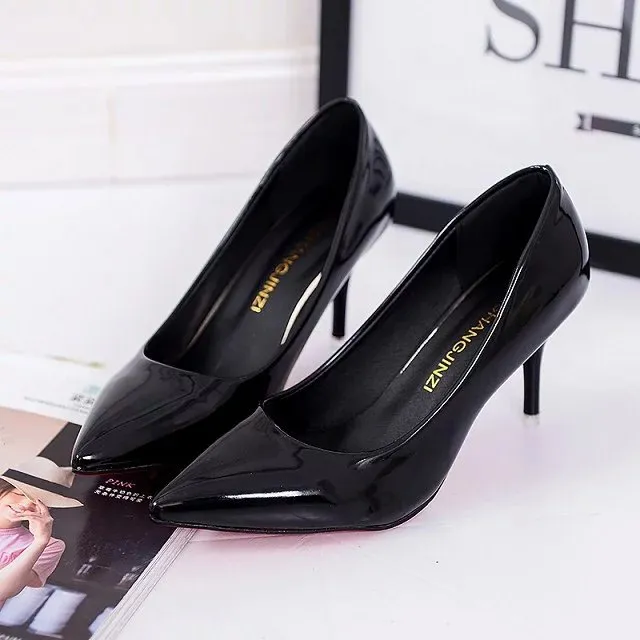 Hot Selling Frauen Schuhe Pointed Toe Pumps Lackleder Kleid Rot 8CM High Heels Bootsschuhe Shadow Wedding Schuhe Zapatos Mujer