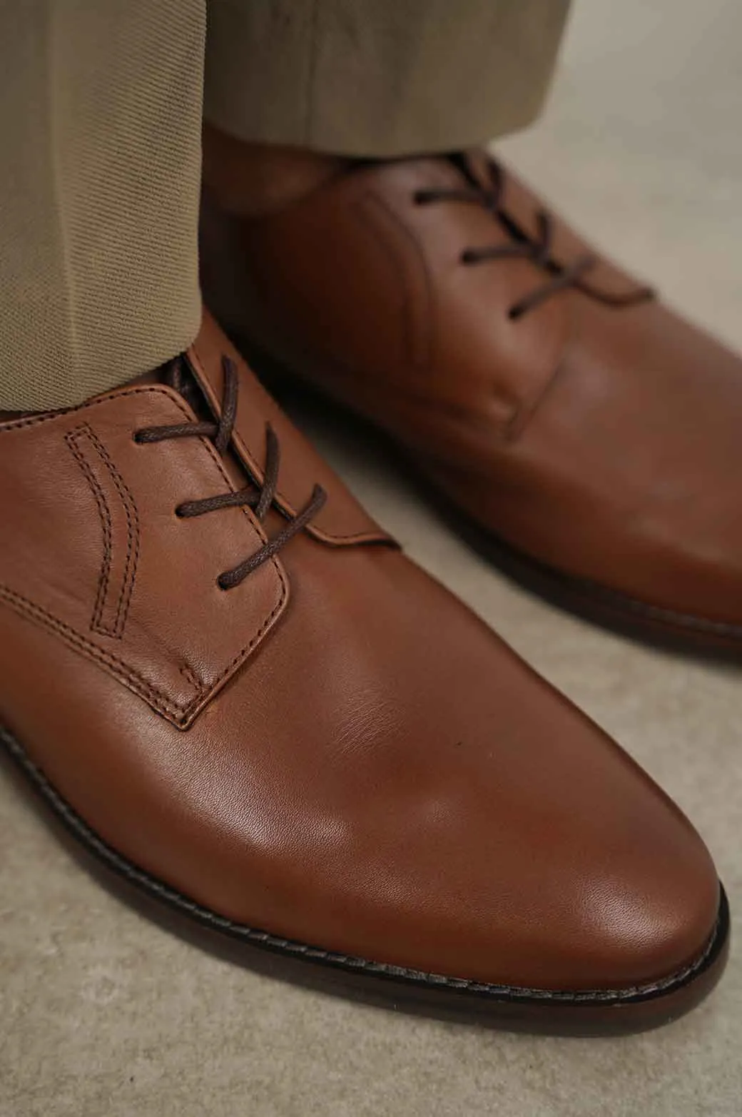 LACE-UP DERBY SHOES