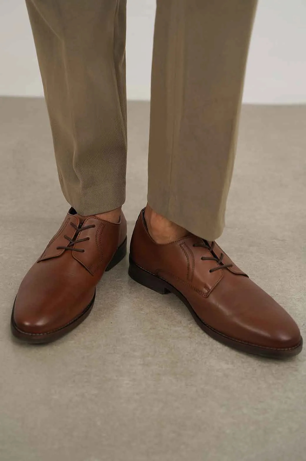 LACE-UP DERBY SHOES