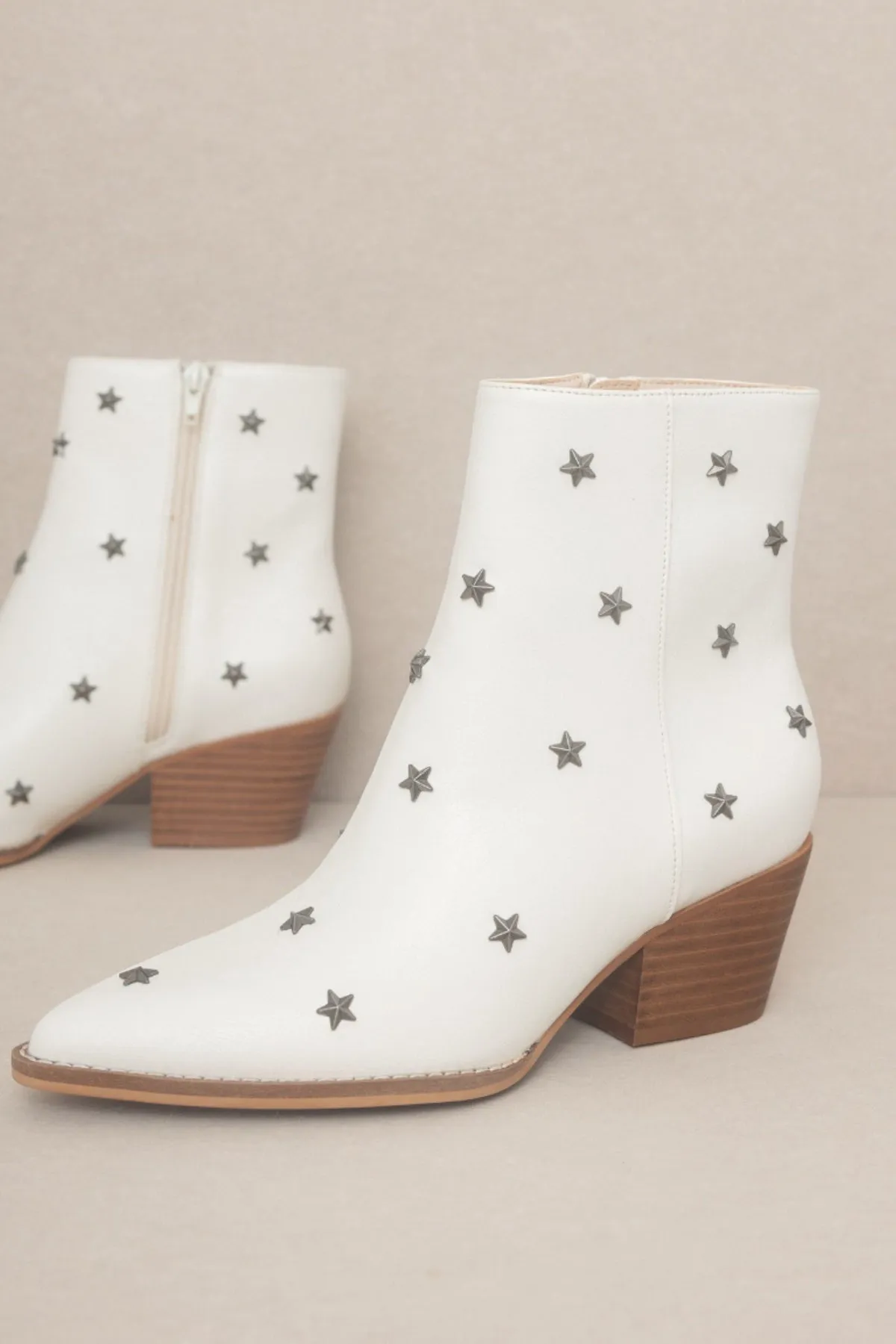 Star Studded Western Boots