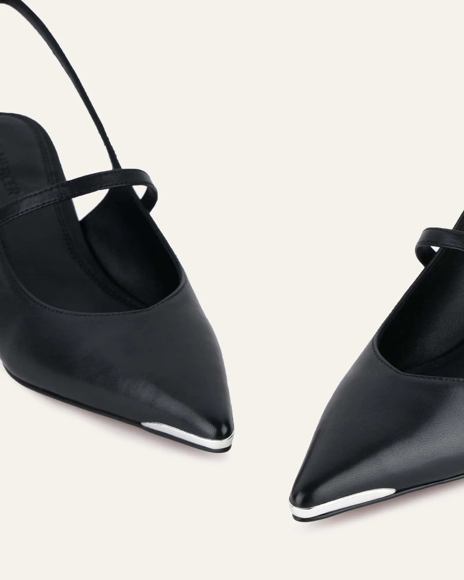 UPTON LOW HEELS BLACK LEATHER