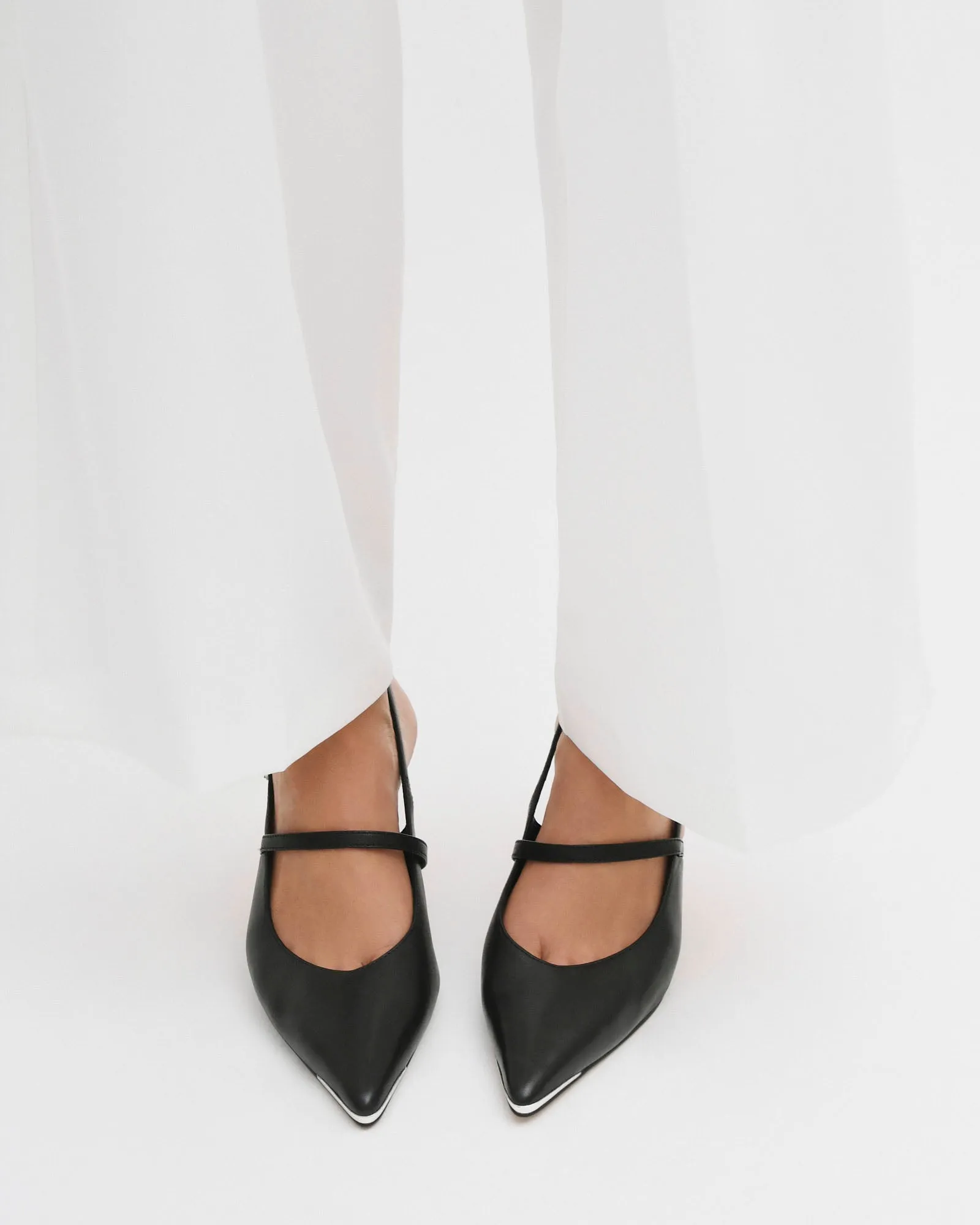 UPTON LOW HEELS BLACK LEATHER